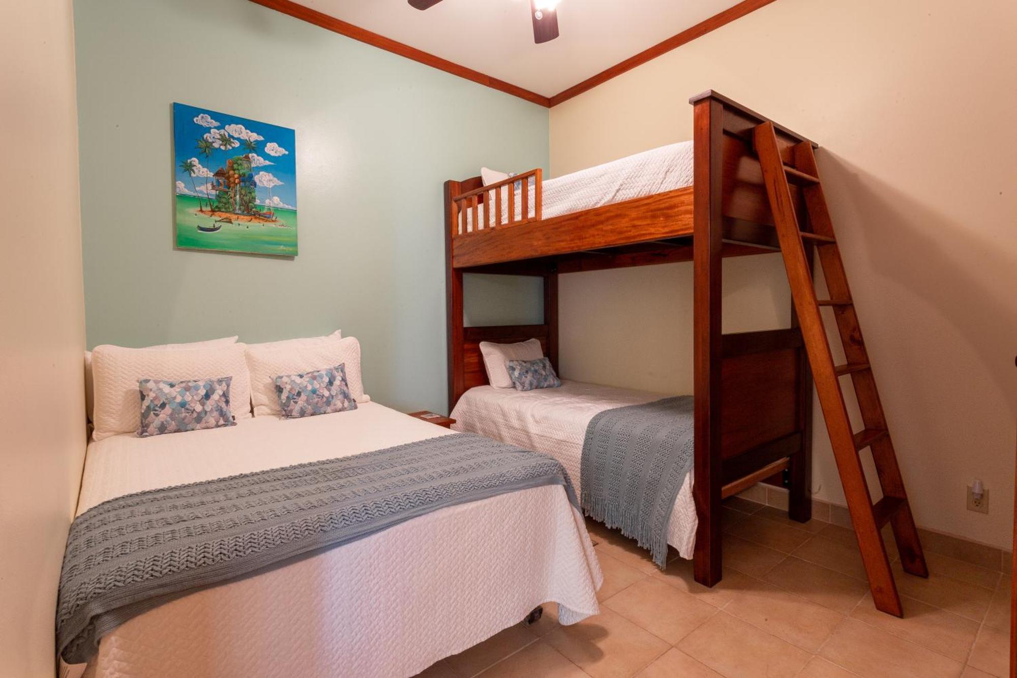 Tara Del Sol Resort San Pedro  Oda fotoğraf